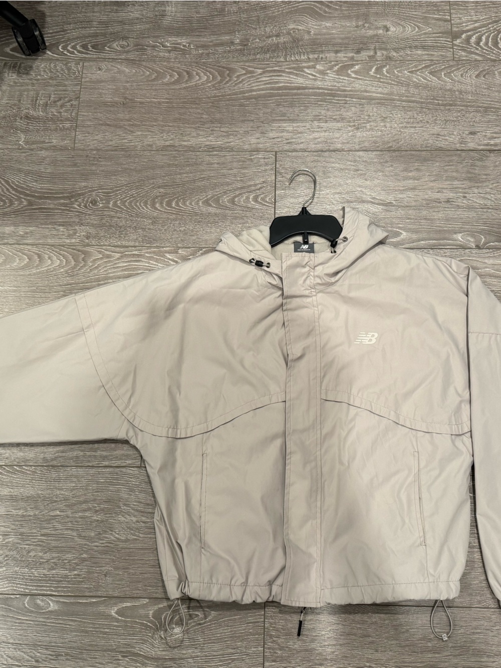 New Balance Light Gray Windbreaker Jacket Athleisure Tennis Comfort
